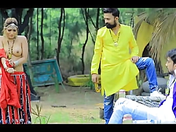 Uber-sexy Desi Zoya Rathore Bare in Desi Tadka - Indian BabesxyZ