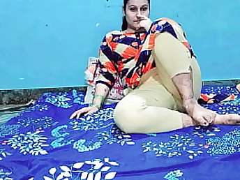 Witness Puja and her hubby get down and messy in a red-hot and mighty hard-core session