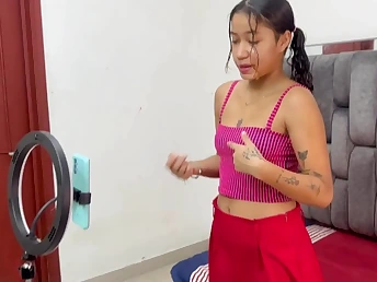 Partynomercy2: Mi pequeña hermanastra se fila en su redes sociales y me vengo en su caboose