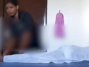 Rasiya Begum gets a wrongfully biting rubdown foreign bulldick