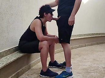 Raquel Exibida loses bet & gets super-naughty with a friend's big spunk-pump