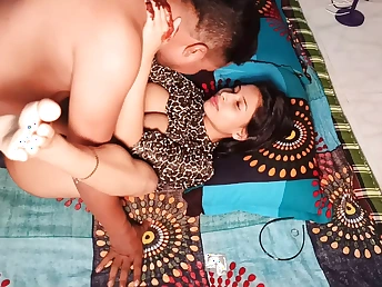 Insane Indian stunner gets banged firm in her cock-squeezing vagina in the middle of the night