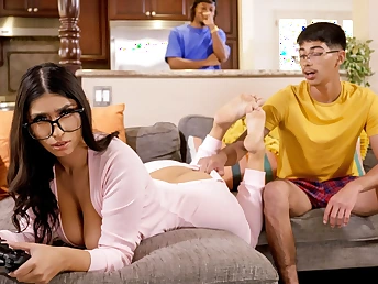 Brazzers: Buxom Violet Myers Game Was Interrupted By A XXL Dark-Hued Cumbot On Gonzo HD