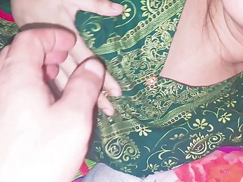 Desi Housewife Pakistani Crazy Wifey gets a hot handjob & explosive orgasm exotic horny Desi Bhabhi