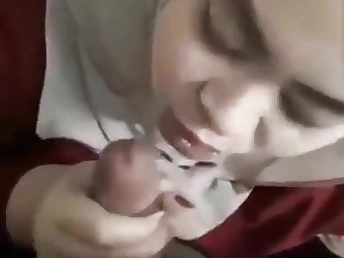 Amateur Malay Homemad gets her first life-span in awek tudung, arabxn and pros - Homemade Porn