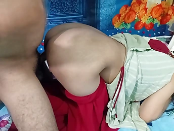 Scorching COUGAR from South India gets pounded stiff in Tamil doggie-style