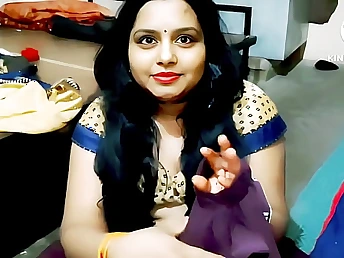 Sexynebbw, a youthful Indian maid, gets her cunny boned firm at the end of one's tether her well-strung up sir