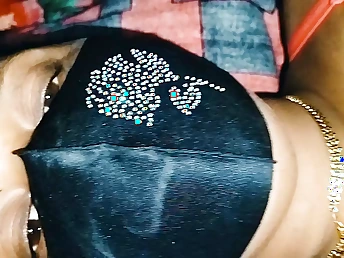 Crazy Desi COUGAR Vabi gets a homemade rubdown and a steamy pound from her respected