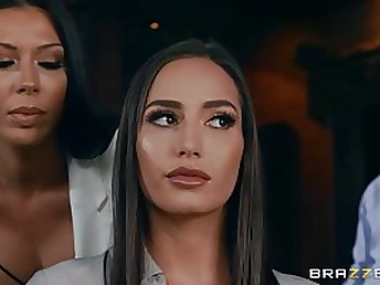 Sultry dark-haired is learning swiftly how to let in on a fellow during a three way in the air her cunning