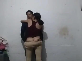 Hot tot with giant loot having dirty sex with her toff